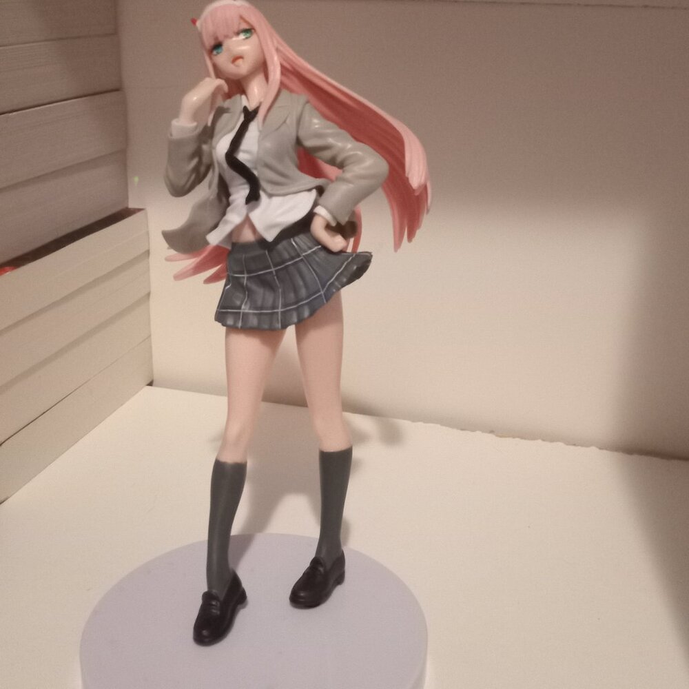 Anime - Zero Two Figurine